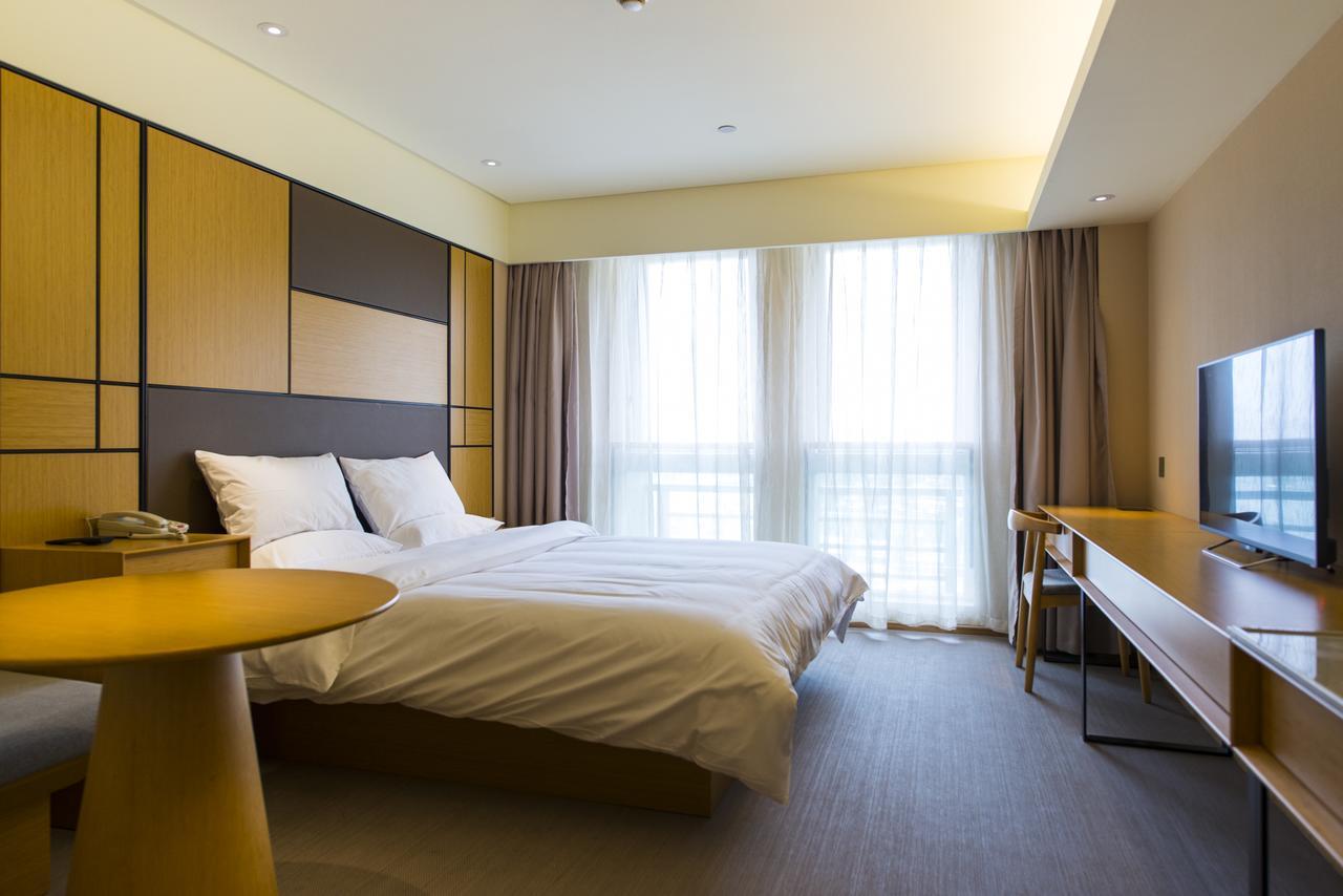 Ji Hotel Shanghai Jiangqiao Wanda Plaza Exterior foto
